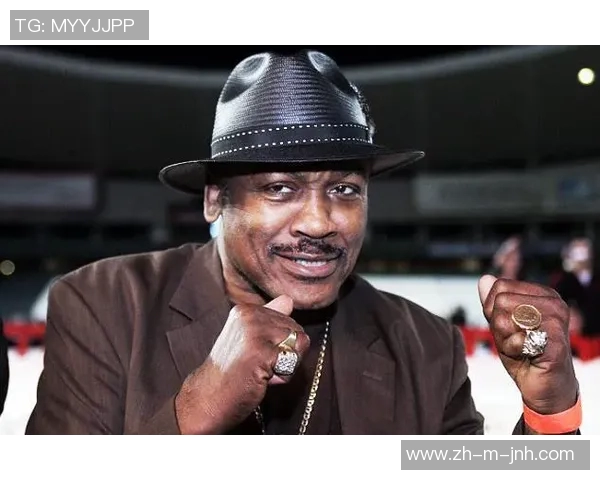 福尔曼与弗雷泽的巅峰对决揭示拳击史上的传奇战役与人性光辉